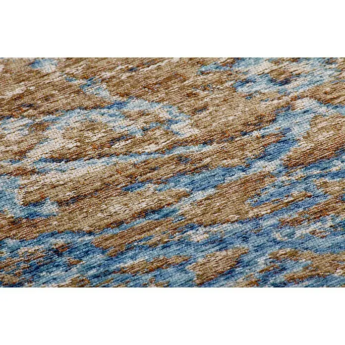 Kayoom Flachgewebeteppich Blaze - Multi/Blau, 170 x 115 cm, 74 % Polyester - Nahaufnahme eines Teppichs mit abstraktem blau-braunem Muster, der Textur und Design des Teppichs hervorhebt.