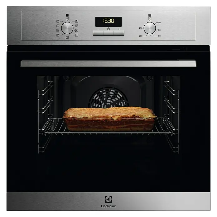 Electrolux Horno empotrado EOF3H40BX - Número de tipos de calentamiento: 8 ud., Volumen horno: 65 l - Horno Electrolux empotrable con lasaña dentro. El horno es de acero inoxidable y tiene una pantalla digital.