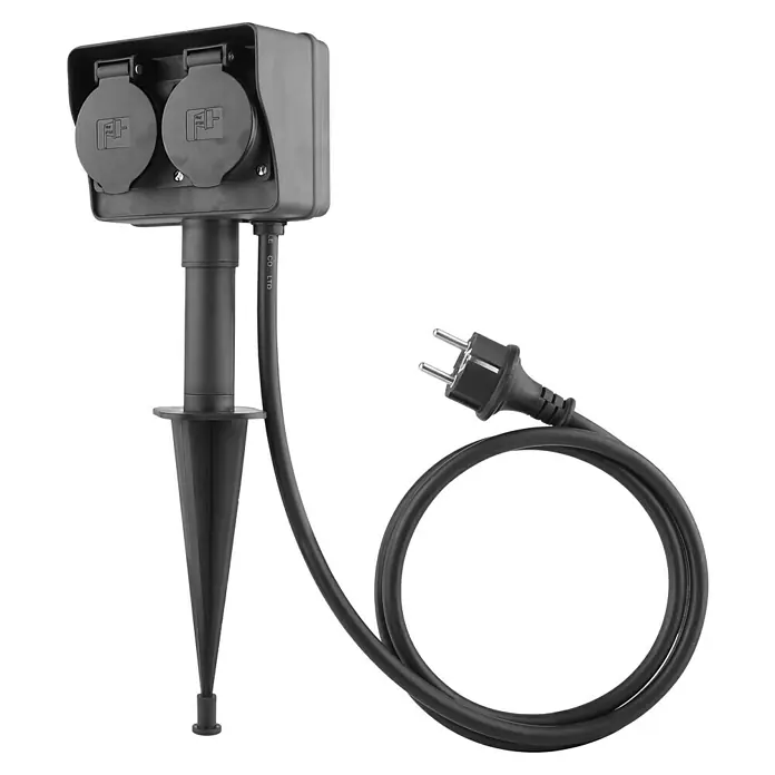 Voltomat Erdspieß-Steckdose - Kabellänge: 1,5 m, 2 Stk., IP44, 2-fach - Bild einer Gartensteckdose mit zwei Anschlüssen und einem Stecker. Ideal für den Außenbereich zur Stromversorgung von Gartengeräten oder Beleuchtung.