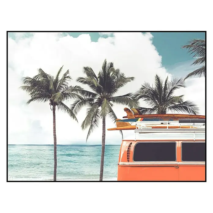 Cuadro Palms - Palmeras, An x Al: 40 x 30 cm - Idílica escena de playa con una tabla de surf en una furgoneta retro, rodeada de palmeras y mar azul. Perfecto para el ambiente de vacaciones de verano.
