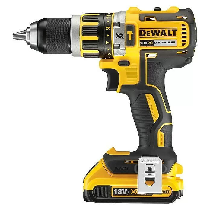 DeWalt XR 18V Taladro atornillador percutor de batería DCD795D2 - 18 V, 2 baterías, 2 Ah, 60 Nm - Taladro/atornillador inalámbrico DeWalt 18V XR Brushless en amarillo y negro.