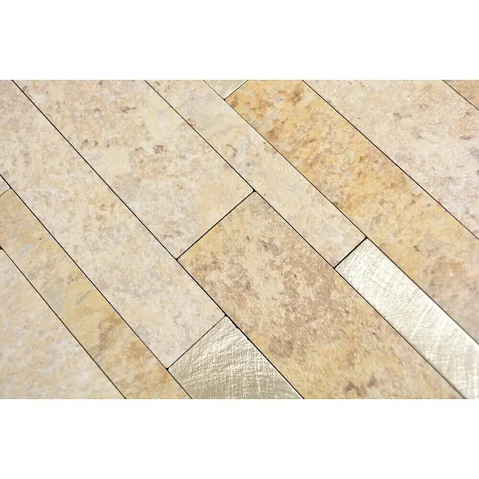 Selbstklebemosaik SAM 4GV36LBG - 30 x 30 cm, Braun, Matt - Nahaufnahme eines Musters aus rechteckigen Wandfliesen in Beige- und Goldtönen mit silbernen Akzenten, ideal für moderne Innenräume.