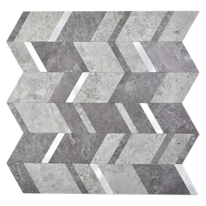 Selbstklebemosaik SAM 4AR44CDG - 28 x 29 cm, Steingrau, Matt - Hochwertiges Mosaik aus Naturstein in Chevron-Muster mit eleganten Metalleinlagen, ideal für stilvolle Wandgestaltung im Innenbereich.