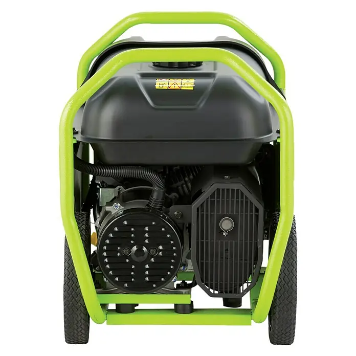 Pramac Stromerzeuger PX4000 - 2,3 kW, Tankvolumen: 18,5 l, Verbrauch: 1,29 l/h - Frontansicht eines tragbaren Generators mit grünem Rahmen und schwarzen Komponenten. Das Gerät steht auf Rädern.