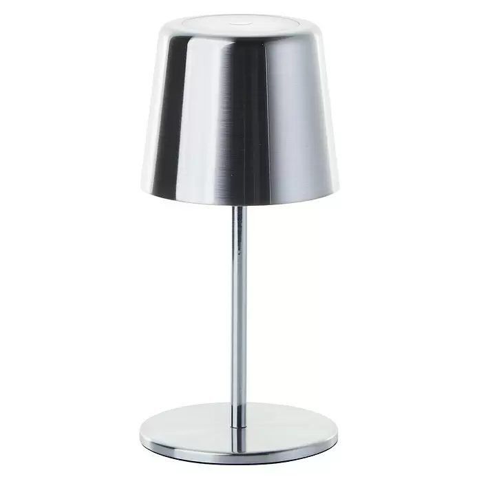 Brilliant Akku-Tischleuchte Xaana - 2 W, Silber, Mehrfarbig - Eine moderne silberne Tischleuchte aus gebürstetem Metall mit konischem Schirm und rundem Fuß.