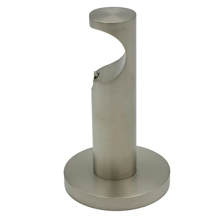 Expo Ambiente Träger Max - Edelstahloptik, Geeignet für: Gardinenstangen Ø 28 mm, 8 cm - Nahaufnahme einer Gardinenstangenhalterung aus gebürstetem Nickel. Das zylindrische Design mit Aussparung hält Gardinenstangen sicher.