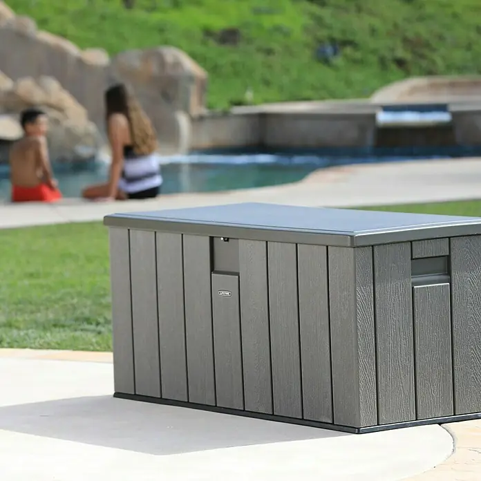 Lifetime Gartenbox - L x B x H: 151 x 72 x 69 cm, Kunststoff, 570 l, Dunkelgrau - Graue Lifetime Aufbewahrungsbox für den Außenbereich, ideal für Poolutensilien oder Gartengeräte. Robuste Konstruktion und stilvolles Design.