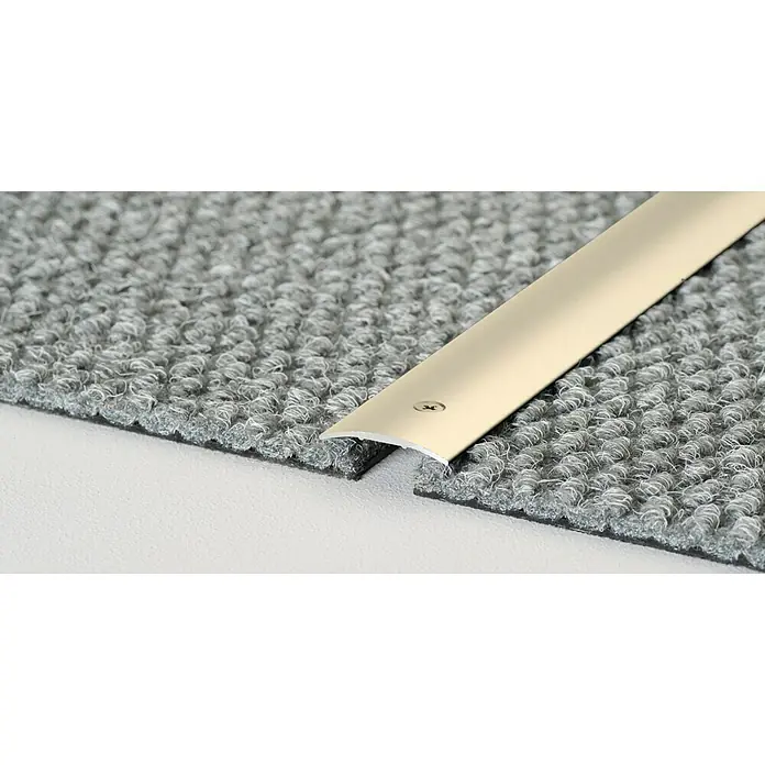 LOGOCLIC Übergangsprofil 130 - Sahara, 2,7 m x 30 mm x 3,9 mm, Montageart: Schrauben - Profilleiste in Champagner-Optik verbindet zwei graue Teppichböden und sorgt für einen sauberen Übergang.