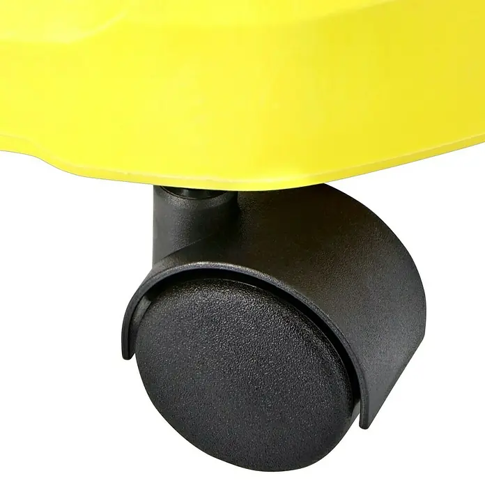 Kärcher Elektro-Nass- & Trockensauger WD 4 S V-20/5/22 - 1.000 W, 20 l - Detailaufnahme eines gelben Reinigungsgeräts mit einem schwarzen Rad, das Mobilität und einfache Handhabung demonstriert.