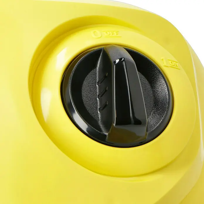 Kärcher Elektro-Nass- & Trockensauger WD 4 V-20/5/22 - 1.000 W, 20 l - Nahaufnahme eines gelben Geräts mit einem schwarzen Drehknopf, der auf "Off" steht. Deutlich sichtbare Beschriftung und glänzende Oberfläche.
