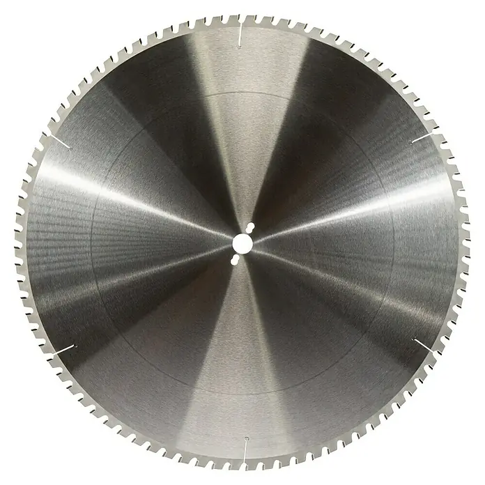 Scheppach Kreissägeblatt - 700 mm, Bohrung: 30 mm, Anzahl Zähne: 84 Stk. - Nahaufnahme eines Kreissägeblatts aus Metall mit gezackten Zähnen, ideal für präzise Holzarbeiten und DIY-Projekte.