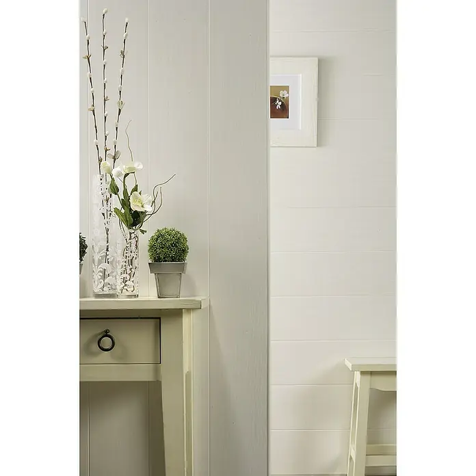 Grosfillex Wandpaneel Element Eco - Marmor grau, 2.600 x 350 x 5 mm - Elegantes Interieur mit weißer Holzvertäfelung und dekorativen Elementen. Stilvolle Wandgestaltung für ein modernes Zuhause mit schlichter Eleganz.