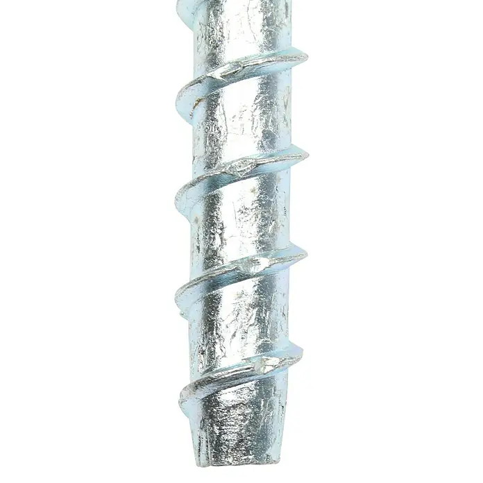 Profi Depot Kombibetonschraube - Durchmesser: 10,5 mm, Länge: 60 mm, V 40, 25 Stk. - Nahaufnahme einer einzelnen, silberfarbenen Schraube mit spiralförmigem Gewinde auf schwarzem Hintergrund.