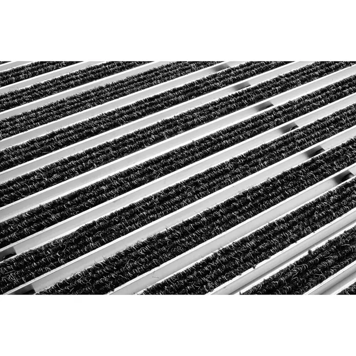ACO Vario Fußmatte - L x B x H: 60 x 40 x 2 cm, Anthrazit - Ein detailreiches Bild einer Fußmatte mit abwechselnden Streifen aus grauem Metall und schwarzem Textil, ideal für Eingangs- und stark frequentierte Bereiche.
