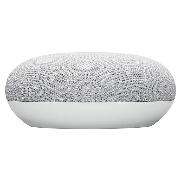 Google Nest Starter-Set Ledvance Smart+ BT Leuchtmittel - Kreide, 5,5 W, E27, Warmweiß, Dimmbar - Nahaufnahme eines Google Nest Mini Smart Speakers, der ein hellgraues Stoffoberteil und eine weiße Basis hat.