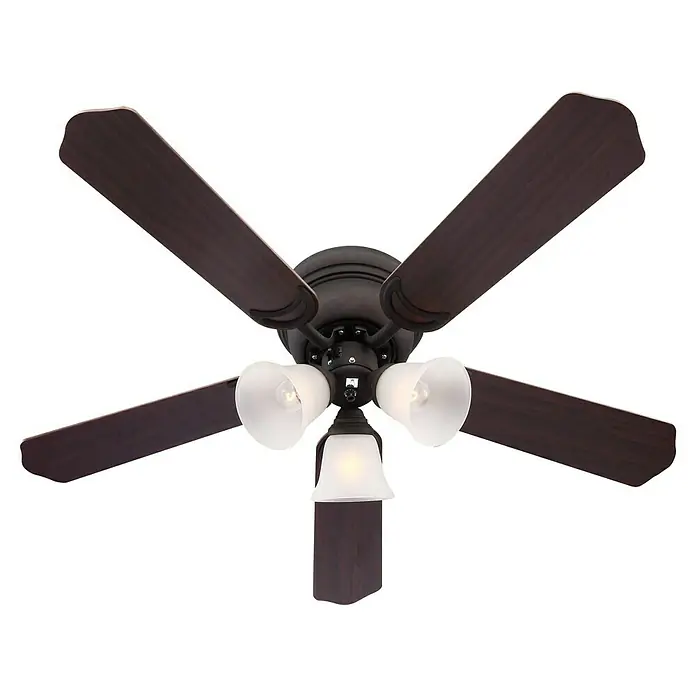Voltomat Deckenventilator Ontario - Walnuss/Kirsche, 106 cm, 60 W - Deckenventilator mit fünf Flügeln und drei Leuchten mit weißem Glas. Ein stilvolles und praktisches Produkt.