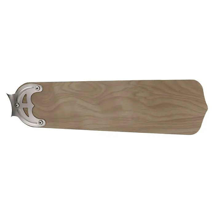 Proklima Deckenventilator Bungonia - Ahorn, 105 cm, 60 W - Nahaufnahme eines einzelnen Deckenventilatorflügels aus Holz mit silberner Halterung und Schrauben.