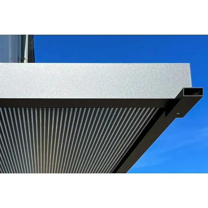 Gutta Rechteckvordach BS 3D-Line 160 - 160 x 90 x 12,5 cm - Detailansicht einer modernen Terrassenüberdachung mit Lamellen, die Schatten spenden. Klare Linien und hochwertige Materialien für den Außenbereich.