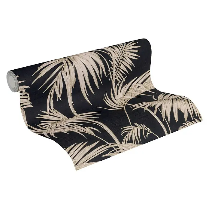 A.S. Création Metropolitan Stories Vliestapete Gräser - Schwarz/Beige, Floral, 10,05 x 0,53 m - Nahaufnahme einer Rolle schwarzer Tapete mit beigen Palmenblattmuster, die ein tropisches und elegantes Ambiente schafft.