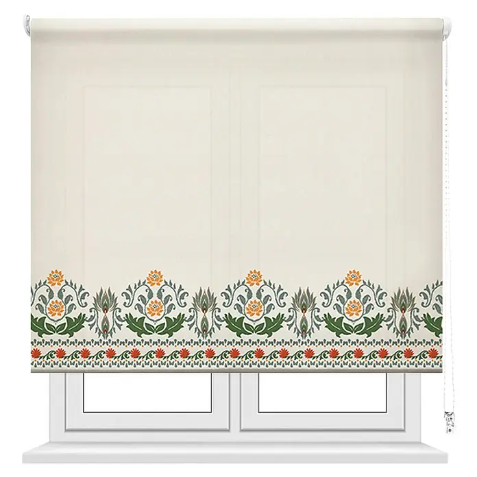 Estor enrollable Cenefa Flor Ikat - An x Al: 120 x 190 cm, Blanco, Formas y patrones - Estor enrollable con un estampado floral en la parte inferior, expuesto frente a una ventana. El estor está enrollado mostrando el patrón.
