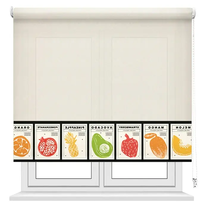 Estor enrollable Frutas - An x Al: 135 x 190 cm, Gris, Formas y patrones - Una persiana enrollable de color crema adornada con imágenes de frutas coloridas decora una ventana, añadiendo un toque de frescura y estilo a la habitación.