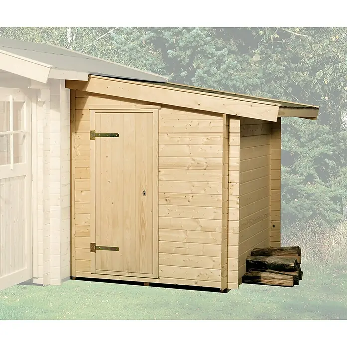 Weka Gerätehaus-Anbau - Außenbreite inkl. Dachüberstand: 180 cm, Außentiefe inkl. Dachüberstand: 274 cm, Holz, Natur - Abbildung eines Holzschuppens mit schrägem Dach und einer Holztür. Perfekt für die Gartenaufbewahrung und Werkzeuge.