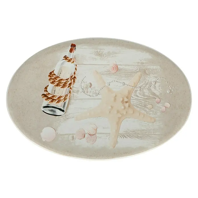 Venus Sealife Seifenschale - Keramik, Beige/Weiß - Ovaler Teller mit einem maritimen Motiv, das eine Flasche, einen Seestern und Muscheln zeigt. Ideal für sommerliche Mahlzeiten.