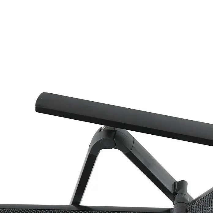 Sunfun Maja Tumbona de jardín - Antracita, Metal, Barra antivuelco - Primer plano de un brazo de monitor negro montado en un escritorio. El brazo es ajustable y proporciona apoyo ergonómico.