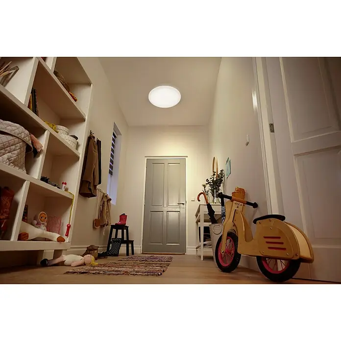 Philips Plafón LED redondo Moire Gen II - 6 W, Ø x Al: 225 mm x 6,8 cm, Blanco, Blanco neutro - Lámpara de techo LED brillante en un pasillo, que proporciona una iluminación uniforme. Es simple, moderna y eficiente energéticamente.