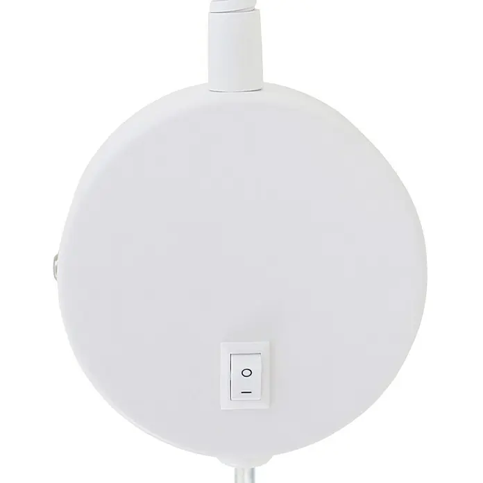 Briloner Foco de pared LED Comfort Light - Blanco, 4 W - Primer plano de una lámpara blanca con interruptor. El diseño sencillo de la lámpara encaja bien con la decoración moderna.