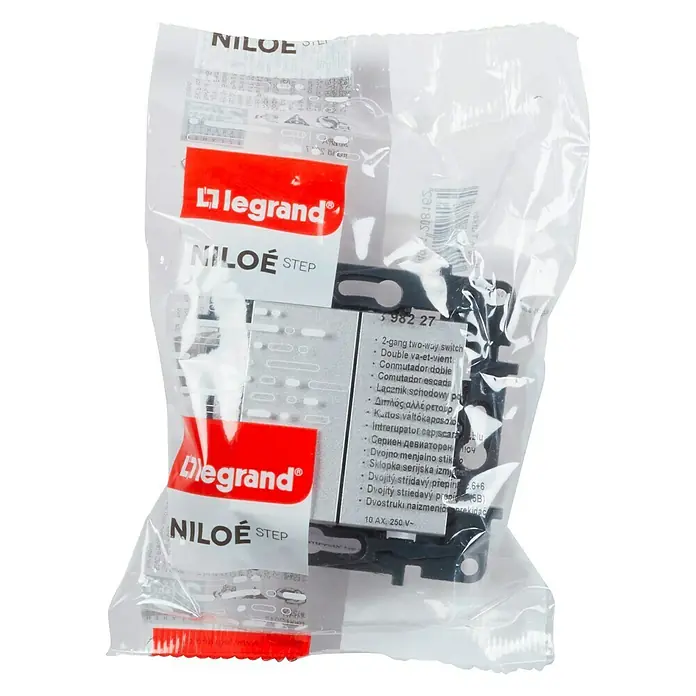 Legrand Niloé Step Conmutador doble - Aluminio, Instalar, Plástico - Interruptor conmutador Legrand Niloe Step empaquetado, ideal para la instalación eléctrica en casa. Diseño compacto, funcionamiento fiable.