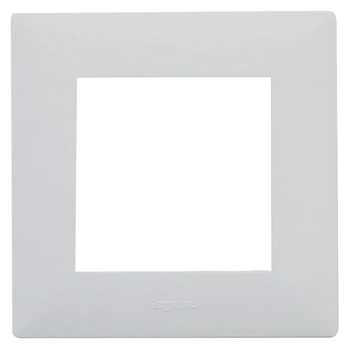 Legrand Niloé Step Marco - Blanco, Modelo de mecanismos: x 1, Plástico, Instalar - Placa de cubierta blanca Legrand para una instalación de pared elegante y limpia, ideal para hogares y oficinas modernos.