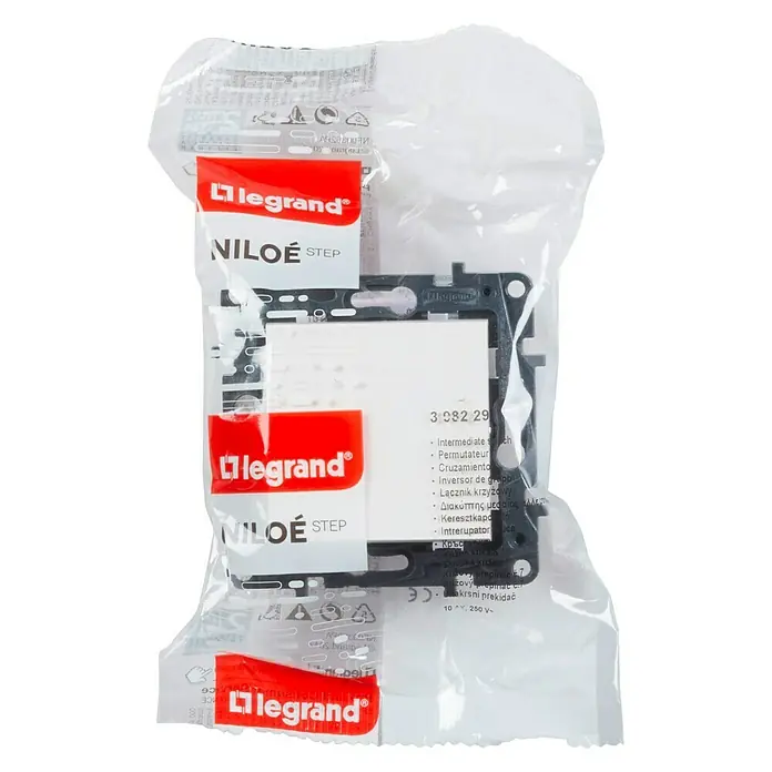 Legrand Niloé Step Cruzamiento - Blanco, Instalar, IP44 - Interruptor intermedio Legrand Niloe Step en embalaje original. Ideal para instalaciones eléctricas y domótica.