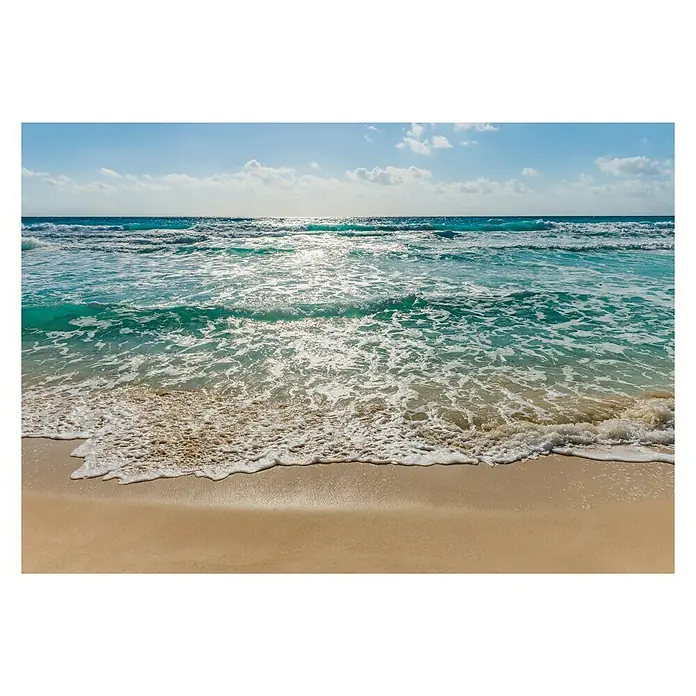 Komar Fototapete Seaside - 8 -tlg., B x H: 368 x 254 cm, Papier - Ein wunderschöner Strand mit türkisfarbenem Wasser und sanften Wellen, die auf den goldenen Sand treffen. Ein idyllischer Ort zum Entspannen und Genießen.