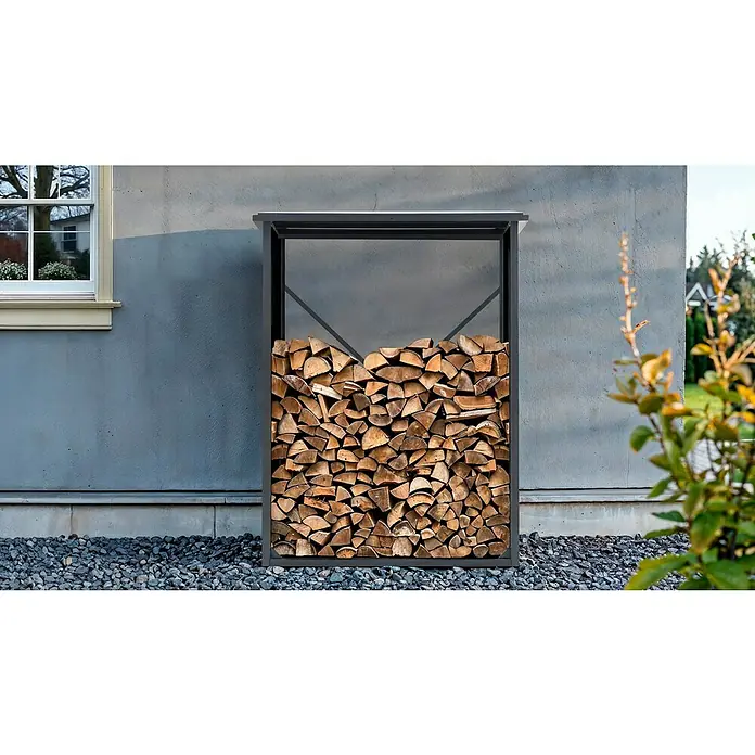 Gardol Kaminholzregal - 160 x 90 x 200 cm, Stahl, Anthrazit - Ein Holzregal voller Holzscheite steht an einer Hauswand. Das Regal ist aus dunklem Metall gefertigt und bietet Platz für Brennholz.
