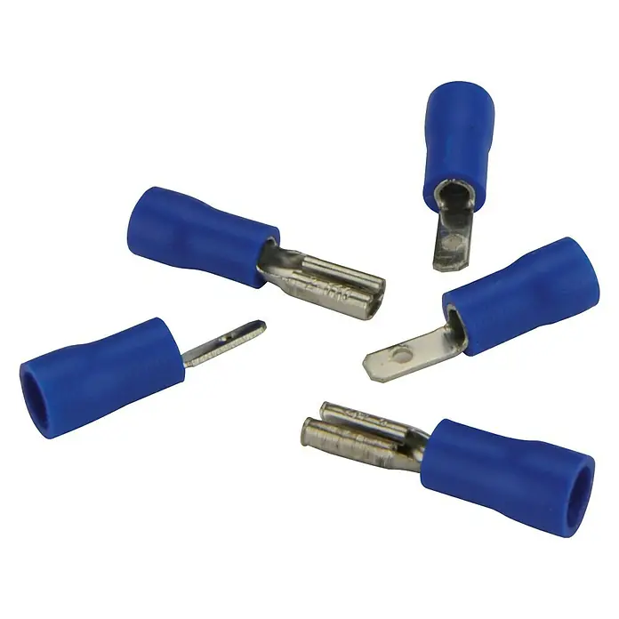 Flachsteckhülse - 28 mm, Metall, Blau, 20 Stk. - Eine Nahaufnahme von fünf blauen, isolierten Kabelschuhen mit Metalleinsätzen auf einem weißen Hintergrund.