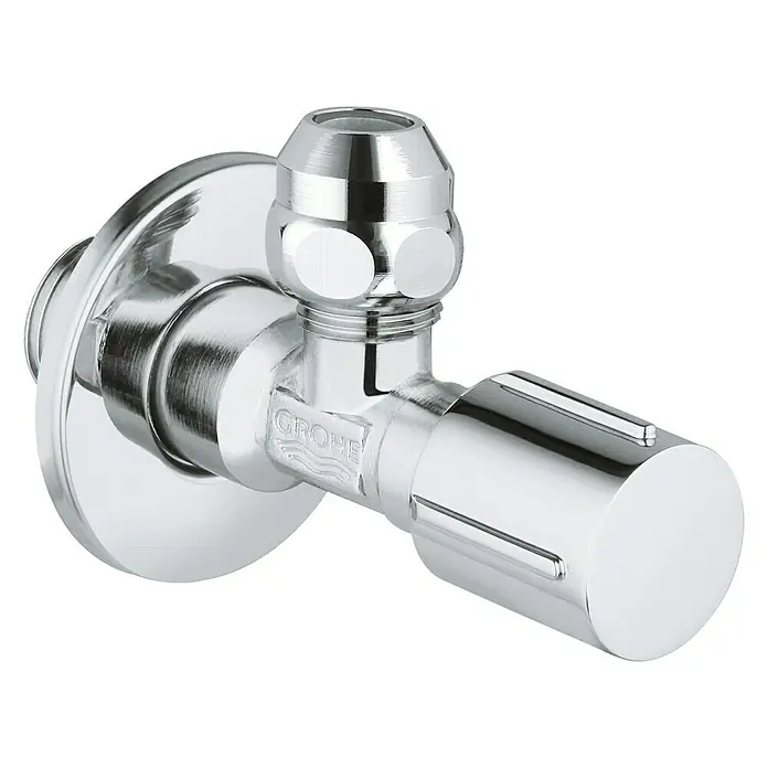 Grohe Eckventil - ½″ x ⅜″, 1 Stk., Angerautes Gewinde - Nahaufnahme eines glänzenden, verchromten Eckventils von Grohe, ideal für Sanitäranlagen.