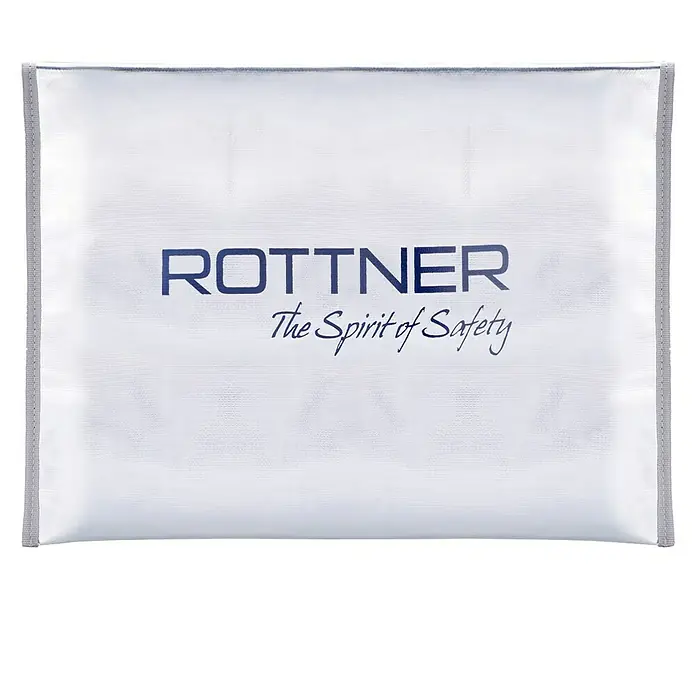 Rottner Aufbewahrungstasche - 34 x 47 cm, Kunststoff - Weißer Rottner Dokumentenbeutel mit grauem Rand und blauem Rottner-Logo. Der Beutel bietet Schutz für wichtige Dokumente und Wertsachen.
