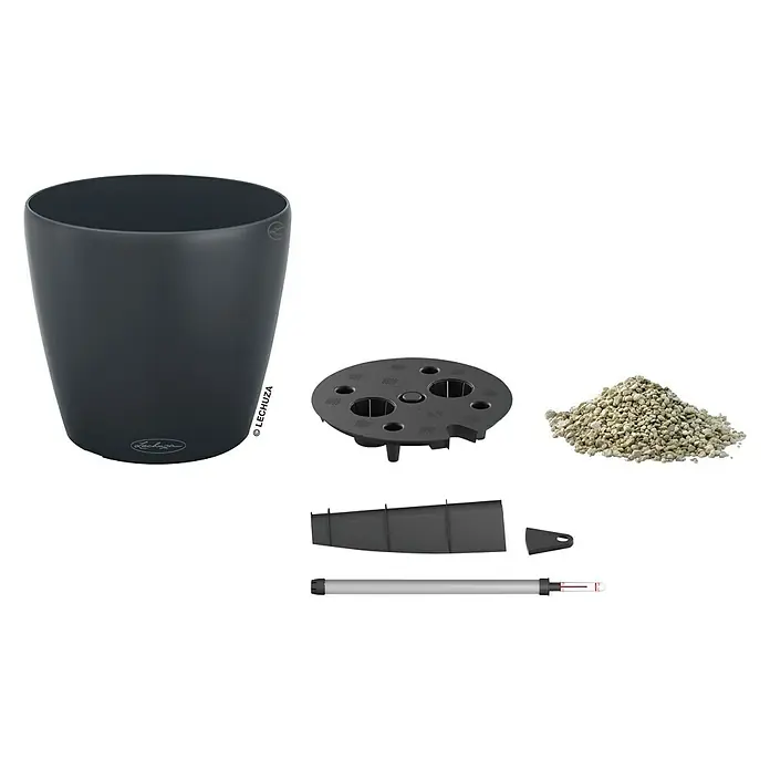 Lechuza Classico Pflanztopf Color - Außenmaß (Ø x H): 19 x 17 cm, Kunststoff, Schiefergrau - Produktansicht eines Lechuza Blumentopf-Sets, inklusive Topf, Einsatz, Substrat, Wasserstandsanzeiger und Trennsteg.
