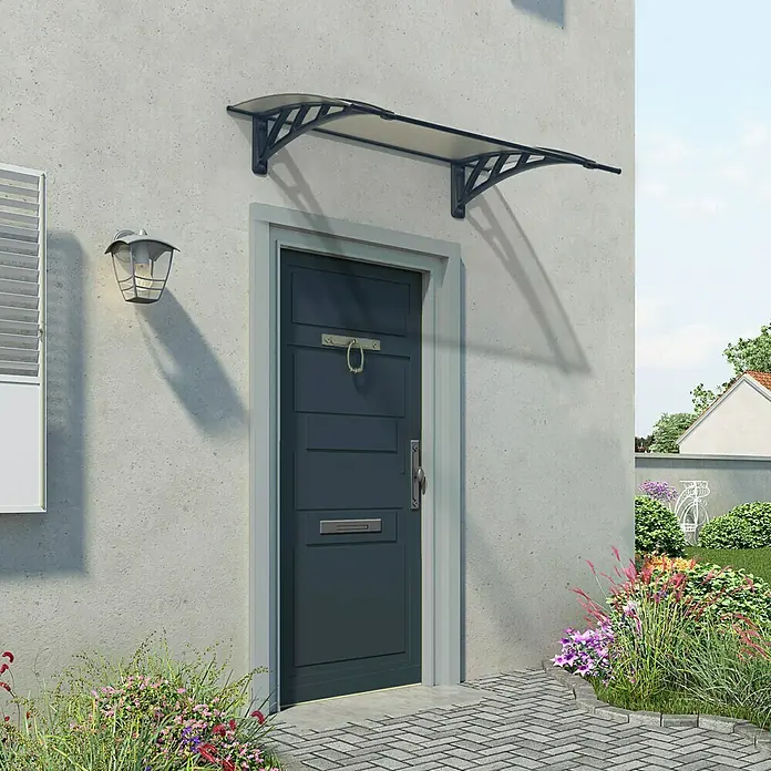 Palram – Canopia Pultvordach Apus - 119 x 76 x 25 cm, Anthrazitgrau - Diese Aufnahme zeigt ein modernes Haustürvordach mit einer transparenten Abdeckung und dunklen Halterungen, die Schutz und Stil vereinen.