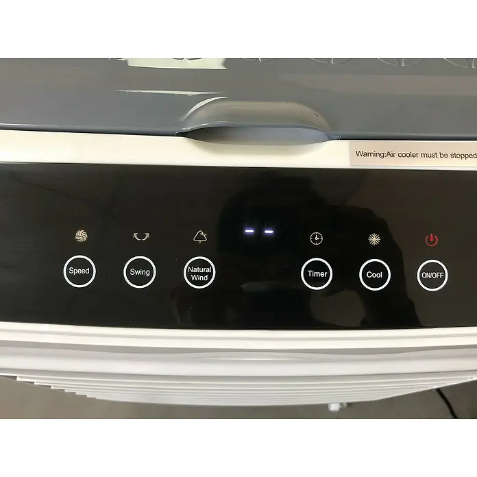 Purline Rafy Climatizador evaporativo 175 - Blanco y Negro - Un primer plano de los botones del panel de control de un enfriador de aire moderno, con opciones de velocidad, oscilación, temporizador y refrigeración.