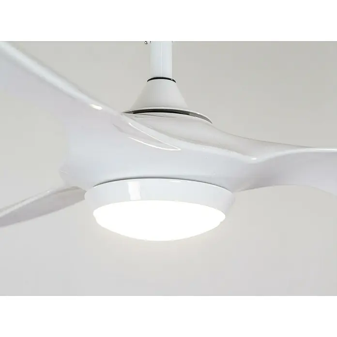 Purline Ventilador de techo Helix White - Blanco, 132 cm, 35 W, Blanco cálido - Primer plano de un moderno ventilador de techo blanco con iluminación LED integrada, ideal para un diseño interior elegante.