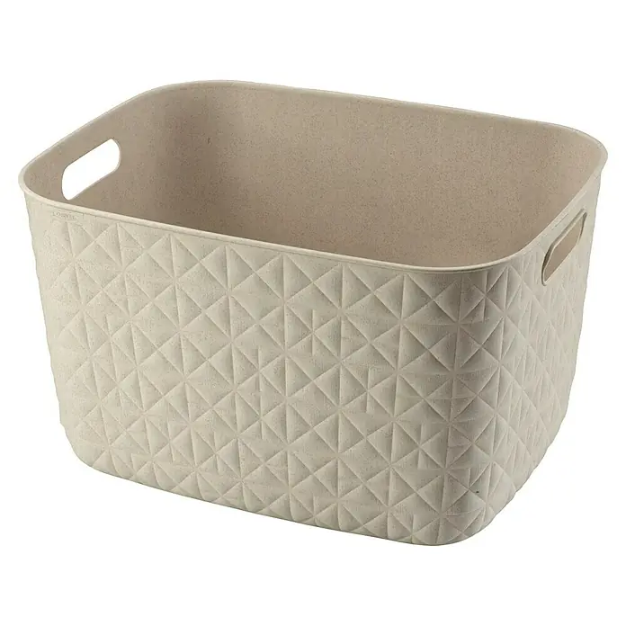 Curver Aufbewahrungsbox Softex - L x B x H: 38,2 x 29 x 22 cm, Kunststoff, Beige - Auf dem Bild ist ein quadratischer, beigefarbener Aufbewahrungskorb aus Kunststoff mit einem geometrischen Rautenmuster und integrierten Griffen zu sehen.