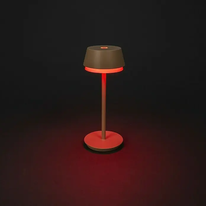 Konstsmide Akku-Tischleuchte Lyon - 2,5 W, L x B x H: 12 x 12 x 30 cm, Sand, RGBW - Diese moderne Tischleuchte mit rotem Licht sorgt für eine stimmungsvolle Atmosphäre in jedem Raum.