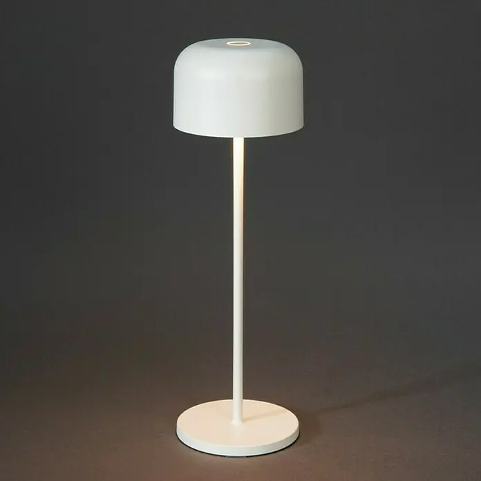 Konstsmide Akku-Tischleuchte Lille - 3,5 W, L x B x H: 11 x 11 x 36 cm, Weiß, Mehrfarbig - Elegante, moderne Tischleuchte in Weiß mit zylindrischem Lampenschirm, ideal für Nachttische oder Schreibtische.