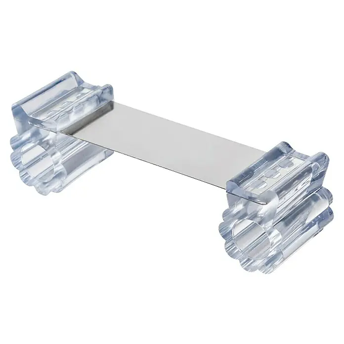 Inofix Tope de puerta - Largo: 128 mm, Transparente, 1 ud. - Primer plano de un portafolios transparente con una carta plateada, ideal para organizar tu correspondencia.