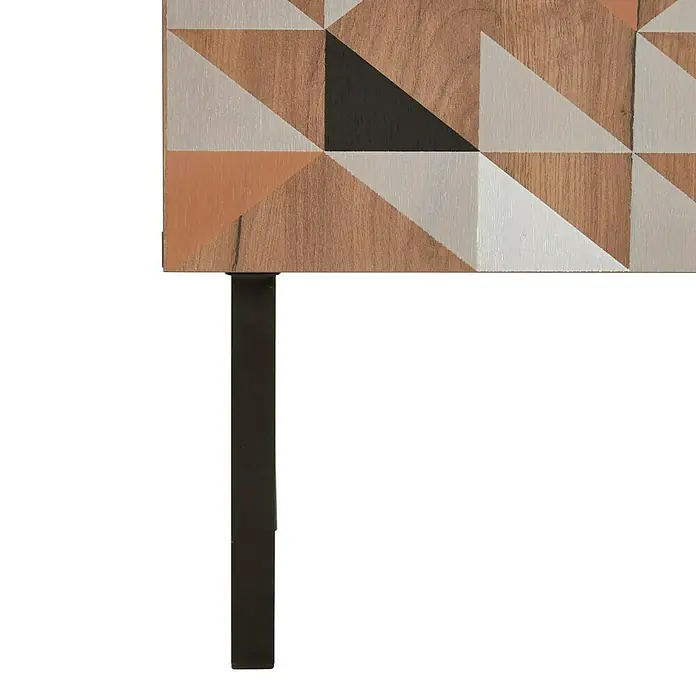 Phönix Spectral Highboard - L x B x H: 45 x 100 x 130 cm, Holzfarben - Nahaufnahme eines modernen Holzschranks mit geometrischem Muster und einem schlanken, schwarzen Metallbein vor einem schwarzen Hintergrund.
