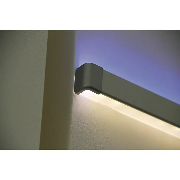 Paulmann Duo Endkappe Cap - 24 x 22 x 42 mm, Kunststoff - Nahaufnahme einer modernen Wandleuchte, die ein sanftes, zweifarbiges Licht ausstrahlt und eine stimmungsvolle Atmosphäre schafft.