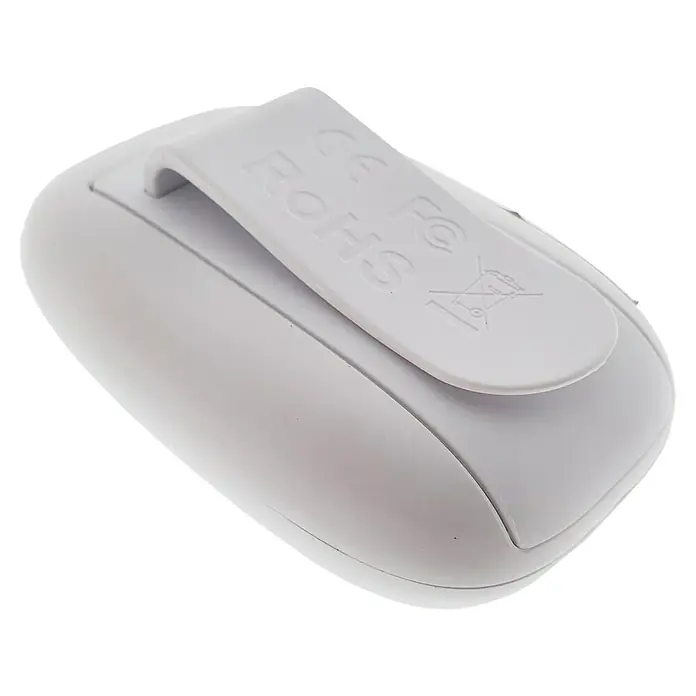 Eurobric 2000 Antimosquitos para exterior 3 en 1 - Rendimiento térmico: 30 m², Sin pilas - Primer plano de un dispositivo portátil blanco con clip de sujeción y marcado CE, ideal para usar sobre la marcha.