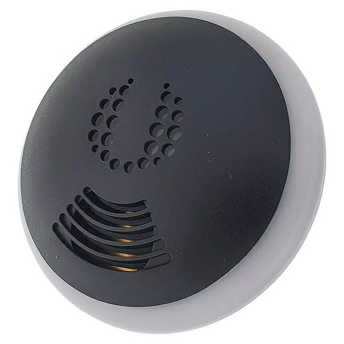 Eurobric 2000 Repelente de animales por ultrasonidos con luz LED - 30 m², Negro - Primer plano de un purificador de aire negro y redondo con borde gris y ranuras de ventilación.
